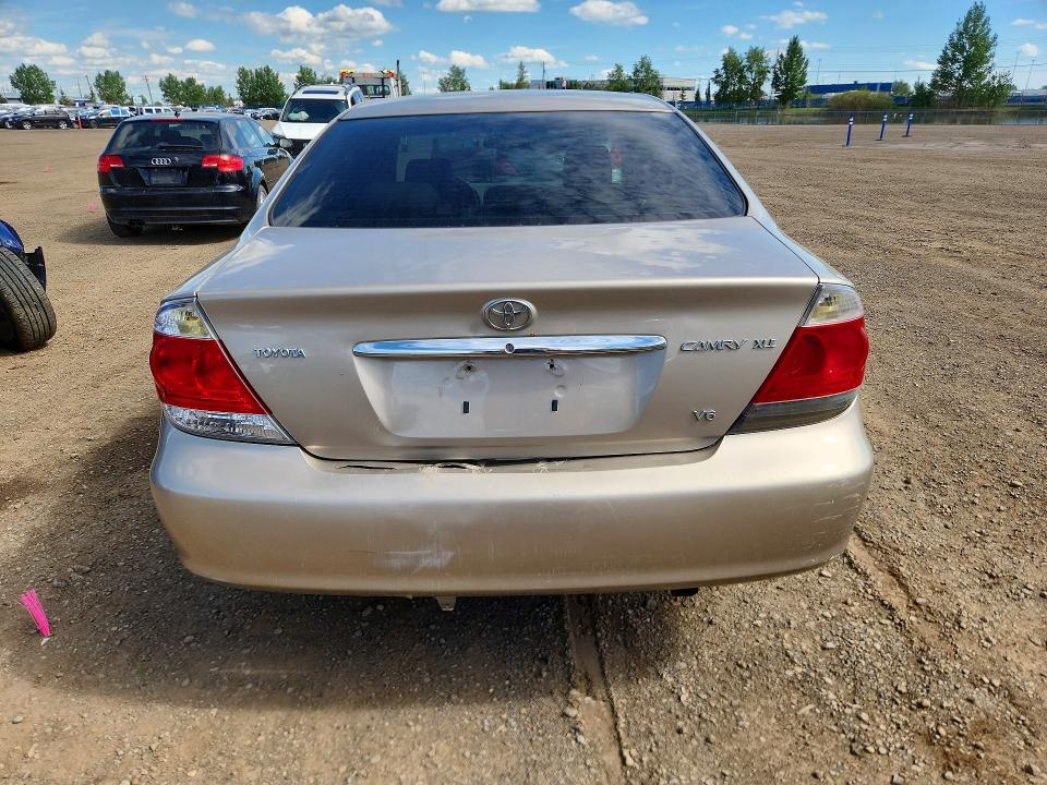 2005 Toyota Camry VIN 4T1BF30K55U098061 COPART salvage auction — HAIL, Ab - Bos - Salvage, sold $1,100 on 2026-08-04 (photo 6)