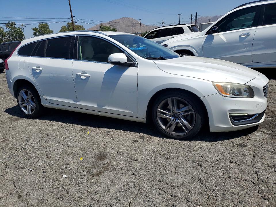 2015 Volvo V60 VIN YV140MEBXF1208094 COPART salvage auction — FRONT END, CA - SALVAGE CERTIFICATE, sold $575 on 2026-07-23 (photo 4)