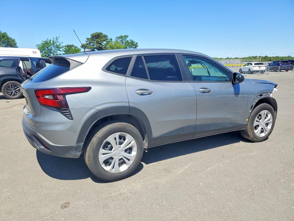 2024 Chevrolet Trax VIN KL77LFE24RC217868 COPART salvage auction — FRONT END, Va - Cert Of Title - Salvage, sold $3,200 on 2026-07-07 (photo 3)