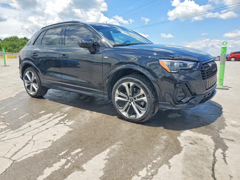 2021 Audi Q3 VIN WA1DECF31M1156127 COPART salvage auction — SIDE, Tn - Salvage Certificate, sold $4,600 on 2026-08-03 (photo 4)