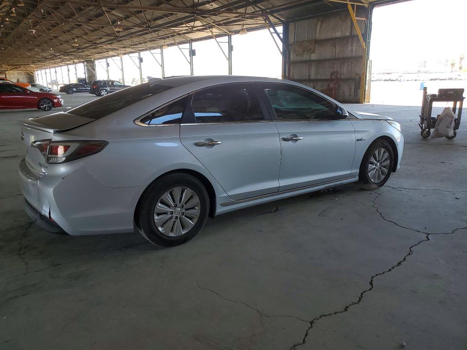 2017 Hyundai Sonata VIN KMHE24L17HA051105 COPART salvage auction — REAR END, Salvage Title, sold $250 on 2026-07-22 (photo 3)