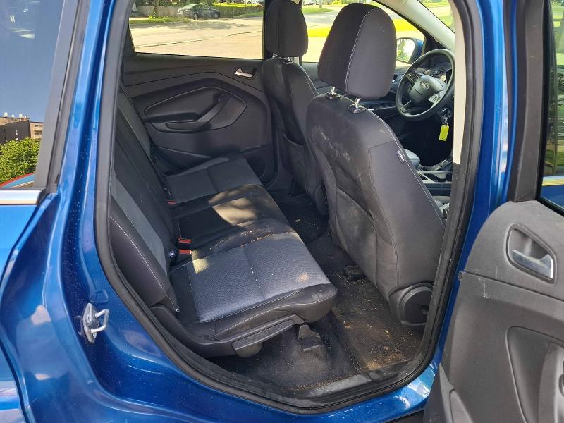 2017 Ford Escape VIN 1FMCU0GDXHUB17014 COPART salvage auction — MINOR DENT/SCRATCHES, On - Permit No Brand - Unfit (P), sold $1,500 on 2026-07-03 (photo 6)