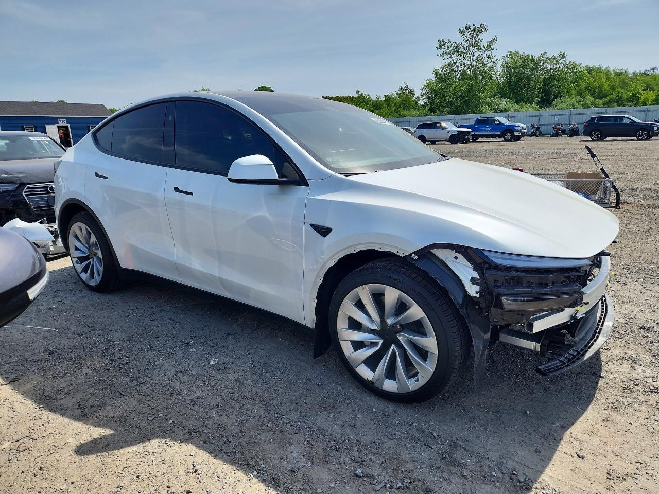 2026 Tesla Model Y VIN 7SAYGDEE9TF397579 COPART salvage auction — Front End, St - Salvage Title, sold $25,500 on 2026-07-08 (photo 4)