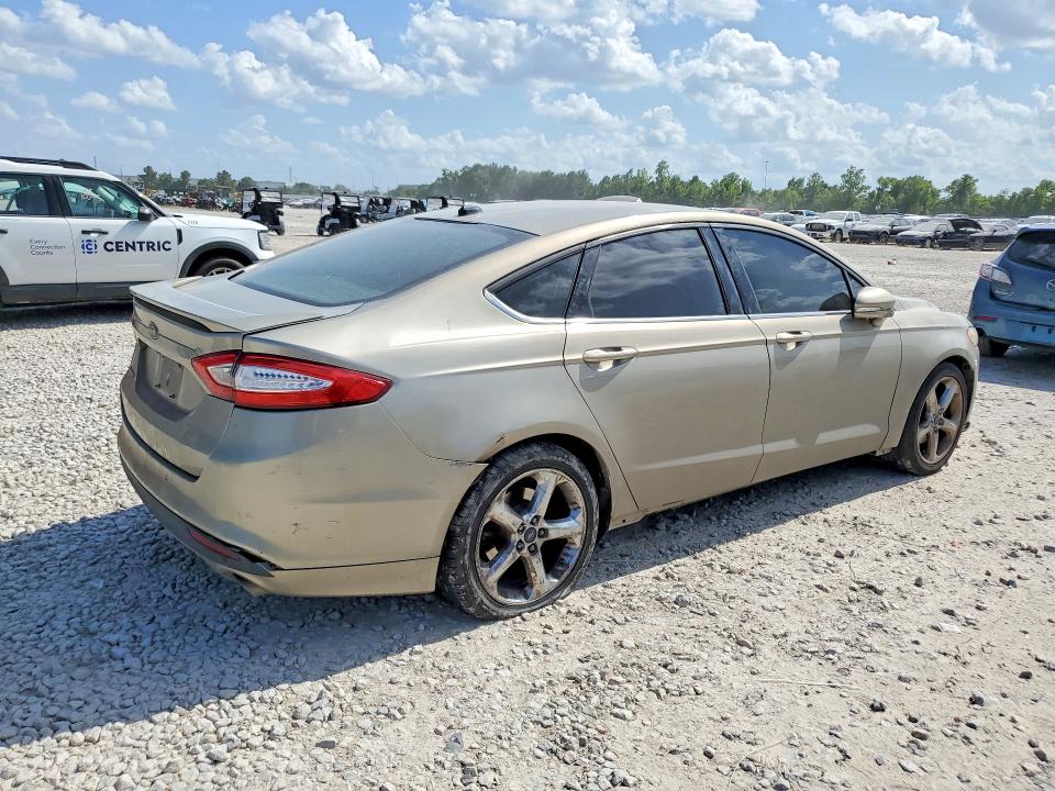 2015 Ford Fusion VIN 3FA6P0H74FR189967 COPART salvage auction — MINOR DENT/SCRATCHES, Tx - Cert Of Title-Rebuilt Salvage (P), sold $925 on 2026-07-09 (photo 3)