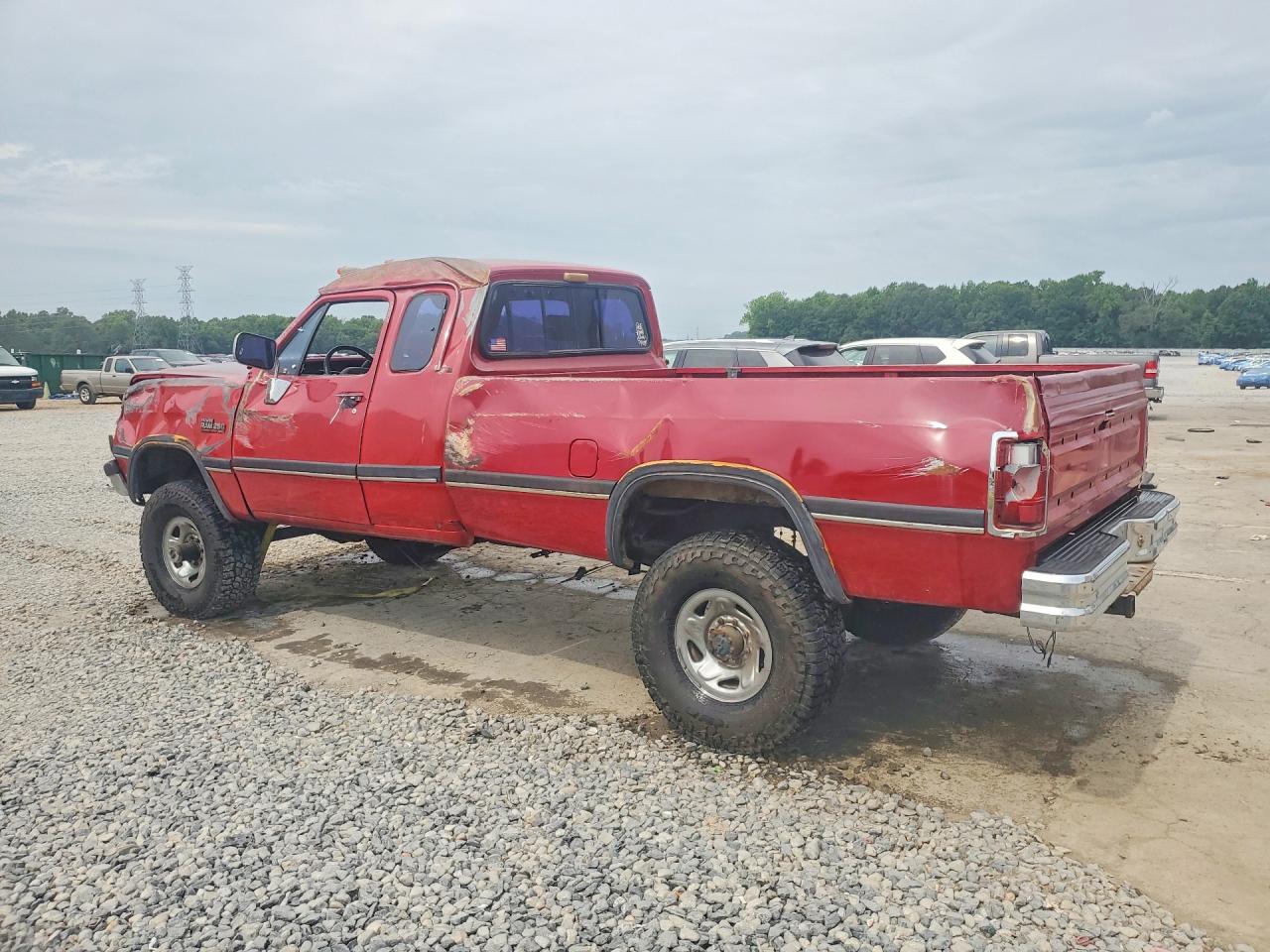 1992 Dodge W-Series VIN 3B7KM23C0NM541732 COPART salvage auction — Rollover, TN - SALVAGE CERTIFICATE, sold $6,600 on 2026-06-25 (photo 2)