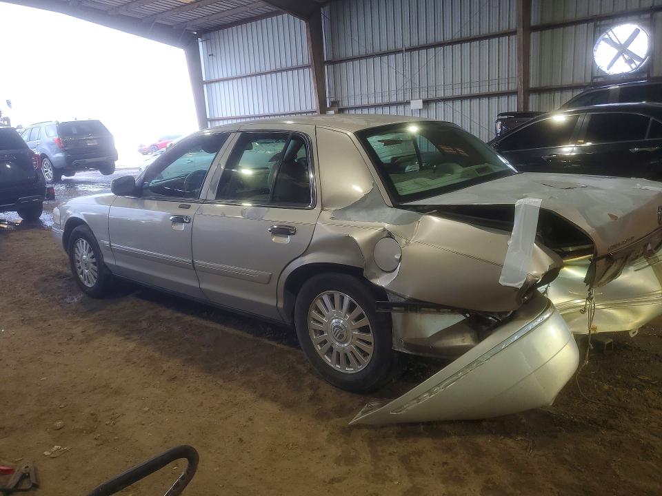 2006 Mercury Grand marquis VIN 2MEFM75V96X628014 COPART salvage auction — REAR END, TX - SALVAGE VEHICLE TITLE (P), sold $450 on 2026-07-09 (photo 2)
