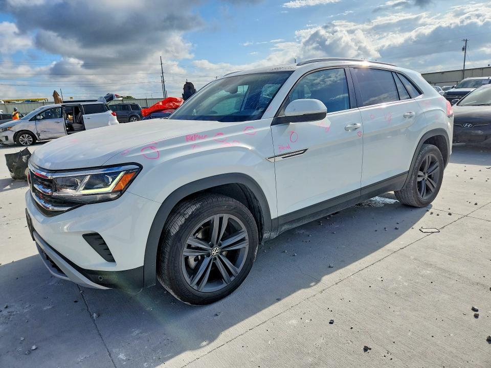2021 Volkswagen Atlas VIN 1V2KC2CA3MC233387 — COPART salvage auction photo