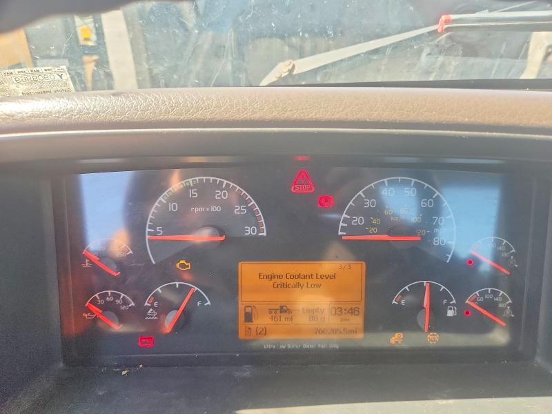 2014 Volvo VIN 4V4NC9EG3EN136323 COPART salvage auction — FRONT END, Wv - Salvage Certificate, sold $850 on 2026-07-09 (photo 8)