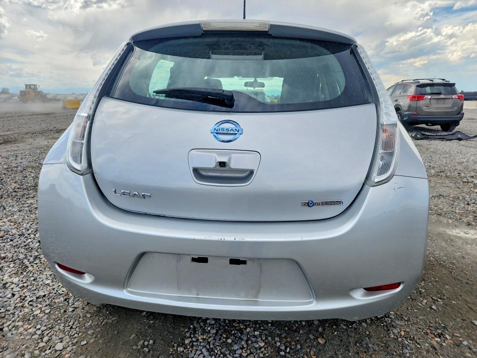 2015 Nissan Leaf VIN 1N4AZ0CP4FC334824 COPART salvage auction — FRONT END, Co - Public - Salvage Title, sold $275 on 2026-07-28 (photo 6)