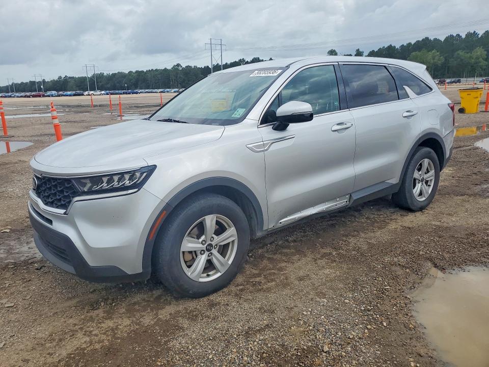 2021 Kia Sorento VIN 5XYRG4LC8MG026569 COPART salvage auction — REAR END, LA - CERT OF TITLE-SALVAGE, sold $1,800 on 2026-07-24 (photo 1)