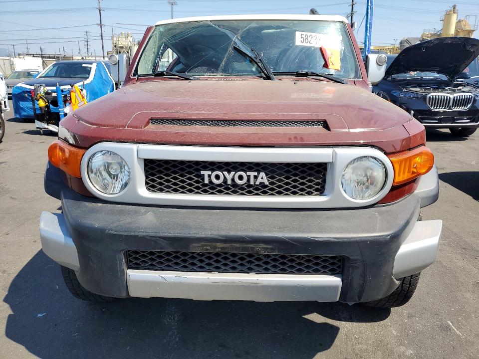 2008 Toyota Fj cruiser VIN JTEBU11F78K054641 COPART salvage auction — ROOF, Ca - Salvage Certificate, sold $3,650 on 2026-07-13 (photo 5)