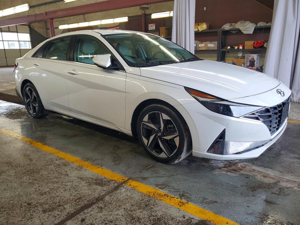 2021 Hyundai Elantra VIN 5NPLP4AG7MH040922 COPART salvage auction — NORMAL WEAR, IL - CERTIFICATE OF TITLE, sold $5,200 on 2026-07-30 (photo 4)