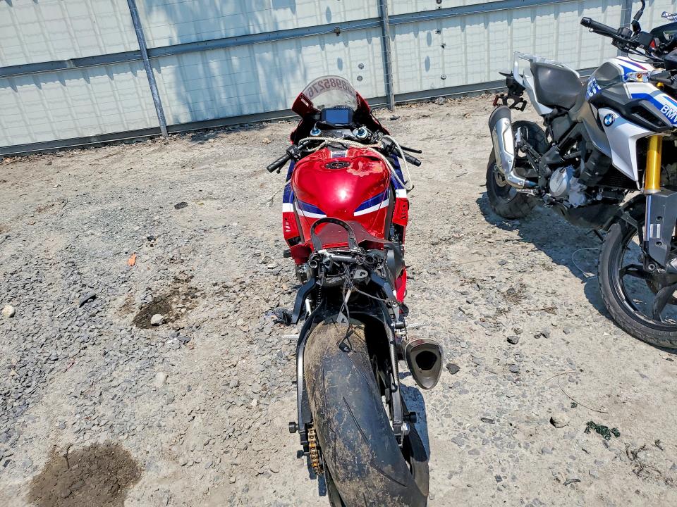 2025 Honda Cbr VIN JH2SC821XSK400120 COPART salvage auction — REAR END, Ny - Mv-907A Salvage Certificate, sold $8,800 on 2026-07-02 (photo 4)