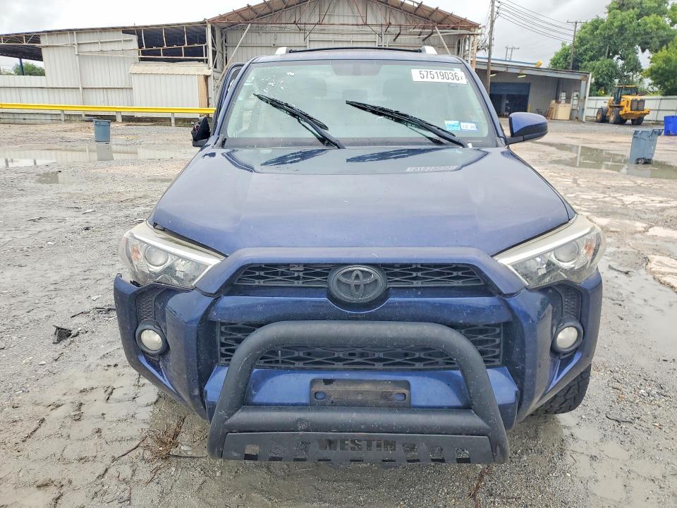 2016 Toyota VIN JTEZU5JR6G5143968 COPART salvage auction — UNDERCARRIAGE, Tx - Salvage Vehicle Title, sold $500 on 2026-07-28 (photo 5)