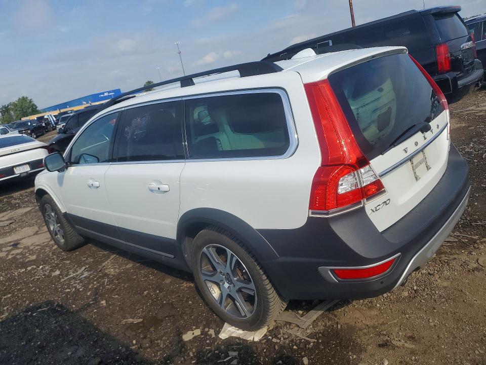 2014 Volvo VIN YV4902BZ1E1186998 COPART salvage auction — FRONT END, Mi - Cert Of Title-Salvage Vehicle, sold $9,300 on 2026-08-04 (photo 2)