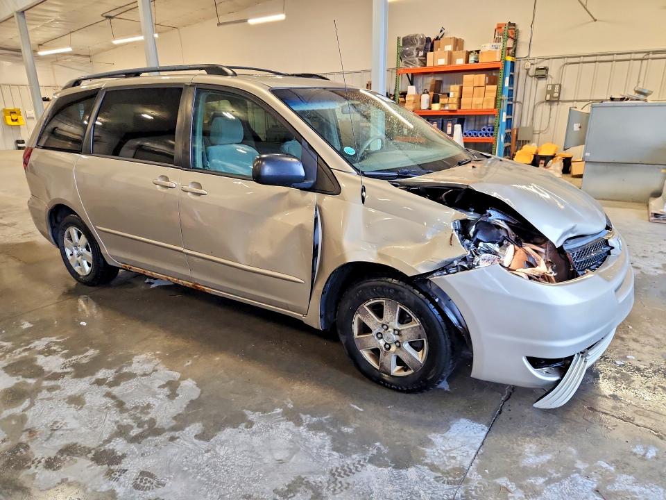 2005 Toyota Sienna VIN 5TDZA23C45S320674 COPART salvage auction — FRONT END, Mn - Cert Of Title-Prior Salvage, sold $475 on 2026-07-27 (photo 4)