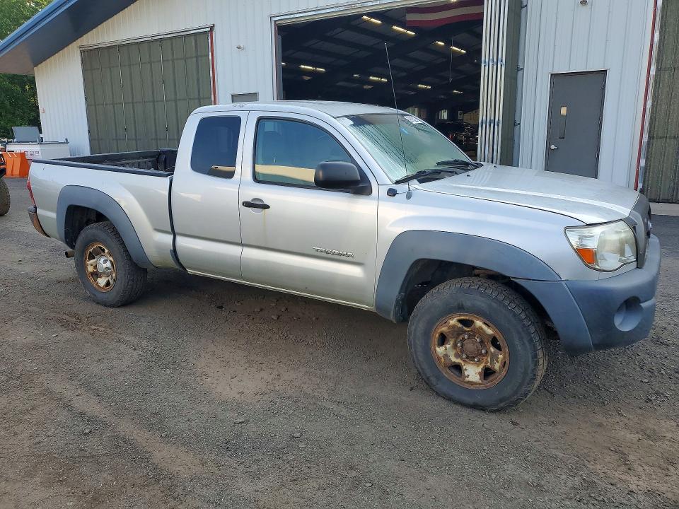 2006 Toyota Tacoma VIN 5TEUX42N46Z212504 COPART salvage auction — REAR END, Vt - Certificate Of Title, sold $3,950 on 2026-07-03 (photo 4)