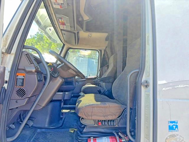 2014 Volvo Vnl VIN 4V4NC9EH4EN167427 COPART salvage auction — MECHANICAL, Co - Dlr/Dis/Exp-Ct Others-Ca Acq (P), sold $1,600 on 2026-07-20 (photo 5)