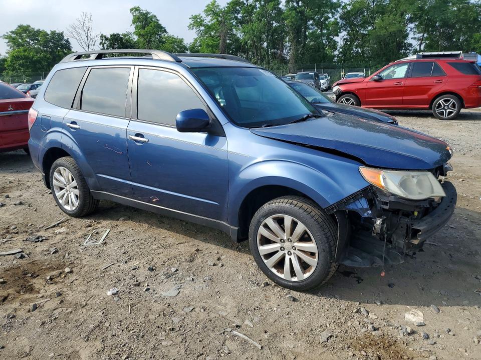 2013 Subaru Forester VIN JF2SHADC1DH441611 COPART salvage auction — FRONT END, Md - Cert Of Salvage > 75% Damage, sold $550 on 2026-07-28 (photo 4)