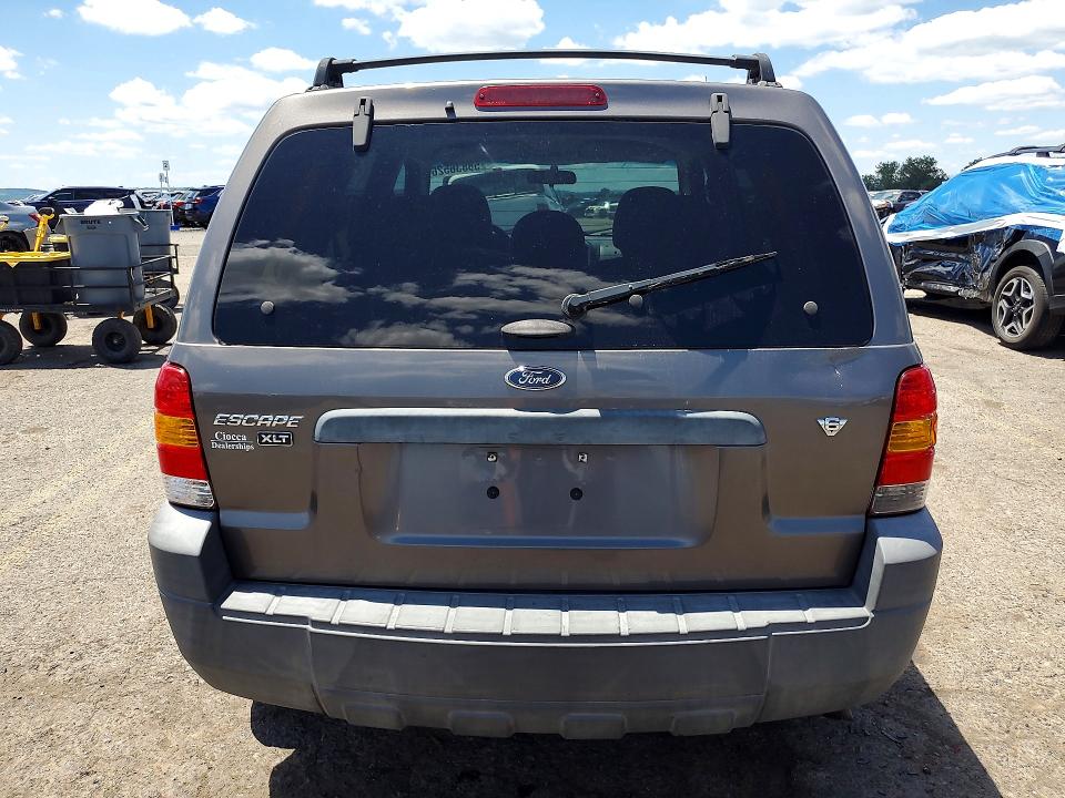 2005 Ford Escape VIN 1FMYU93175KD99593 COPART salvage auction — ENGINE BURN, PA - CERT OF SALV-R=RECONSTRUCTED, sold $400 on 2026-07-02 (photo 6)