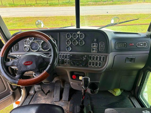 2013 Peterbilt 386 VIN 1XPHD48X5DD187538 COPART salvage auction — NORMAL WEAR, TX - CERTIFICATE OF TITLE (P), sold $7,500 on 2026-07-14 (photo 9)