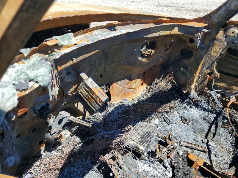 2011 Mini Cooper VIN WMWZP3C55BTX83147 COPART salvage auction — BURN, Ms - Cert Of Title-Salvaged, sold $15 on 2026-08-14 (photo 9)