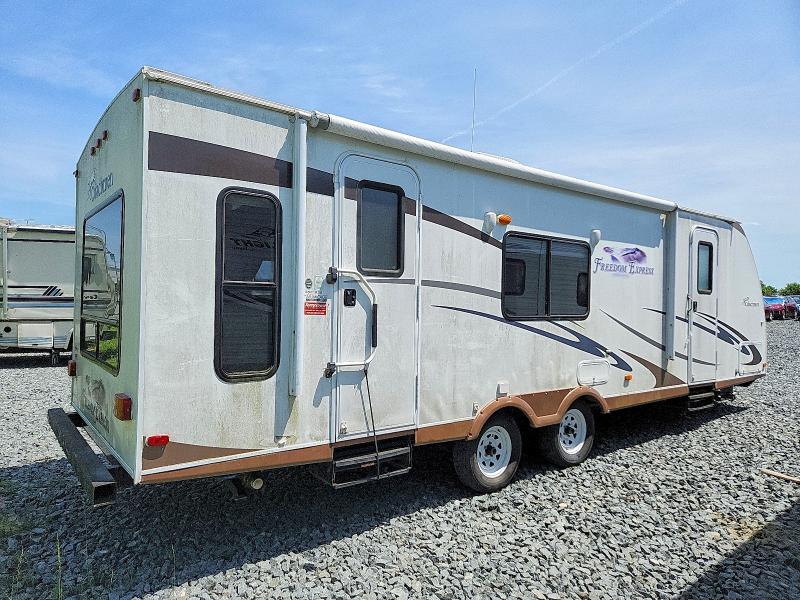 2011 Foresriver VIN 5ZT2FETBXBA003355 COPART salvage auction — BURN, MI - CERTIFICATE OF TITLE, sold $1,850 on 2026-07-31 (photo 4)
