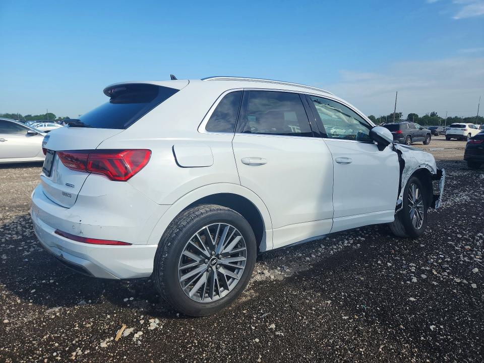 2021 Audi Q3 VIN WA1AUCF35M1123167 COPART salvage auction — FRONT END, Fl - Certificate Of Destruction, sold $30 on 2026-07-30 (photo 3)