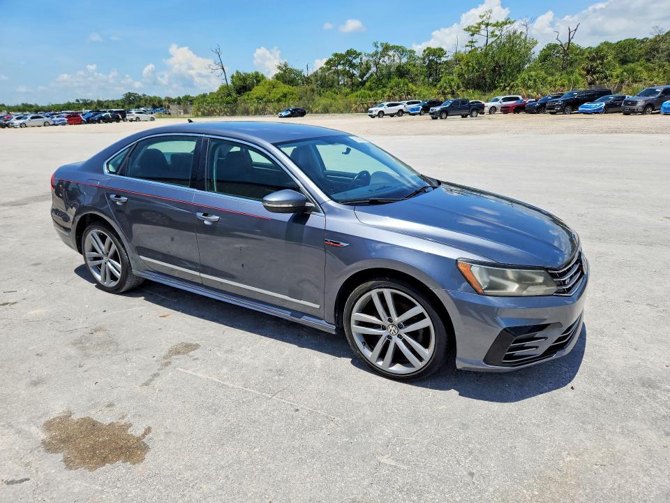 2017 Volkswagen Passat VIN 1VWDT7A30HC084743 COPART salvage auction — NORMAL WEAR, FL - CERTIFICATE OF TITLE, sold $4,200 on 2026-07-07 (photo 4)