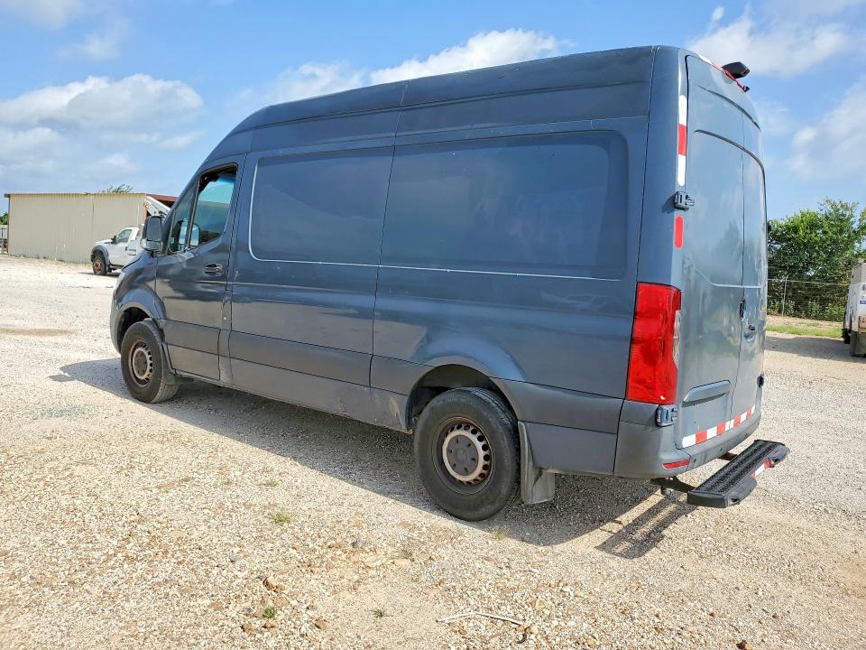 2019 Mercedes-benz VIN WD4PF0CD0KP047539 COPART salvage auction — ROLLOVER, Tx - Certificate Of Title, sold $9,400 on 2026-07-29 (photo 2)