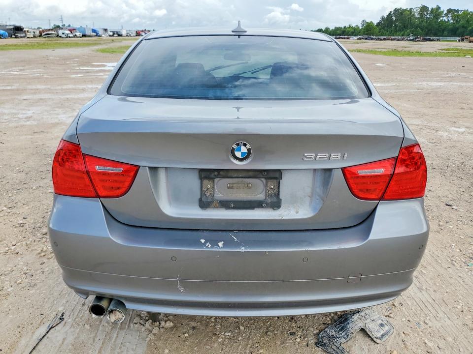 2011 BMW 3er VIN WBAPK7G53BNN86375 COPART salvage auction — UNDERCARRIAGE, Tx - Salvage Vehicle Title, sold $1,250 on 2026-07-28 (photo 6)
