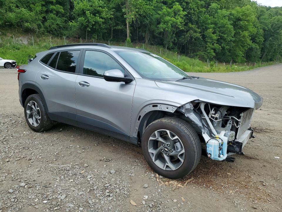 2024 Chevrolet Trax VIN KL77LHE25RC026357 COPART salvage auction — FRONT END, Ny - Mv-907A Salvage Certificate, sold $350 on 2026-07-30 (photo 4)