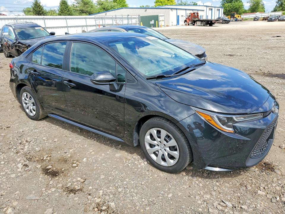 2021 Toyota Corolla VIN 5YFEPMAE8MP171982 COPART salvage auction — SIDE, Md - Cert Of Salvage < 75% Damage, sold $4,800 on 2026-07-06 (photo 4)