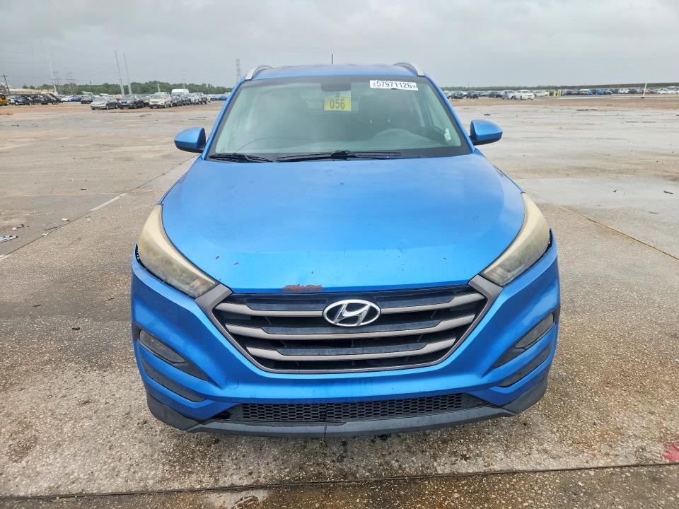 2016 Hyundai Tucson VIN KM8J33A47GU062346 COPART salvage auction — MINOR DENT/SCRATCHES, La - Certificate Of Title, sold $2,500 on 2026-07-22 (photo 5)