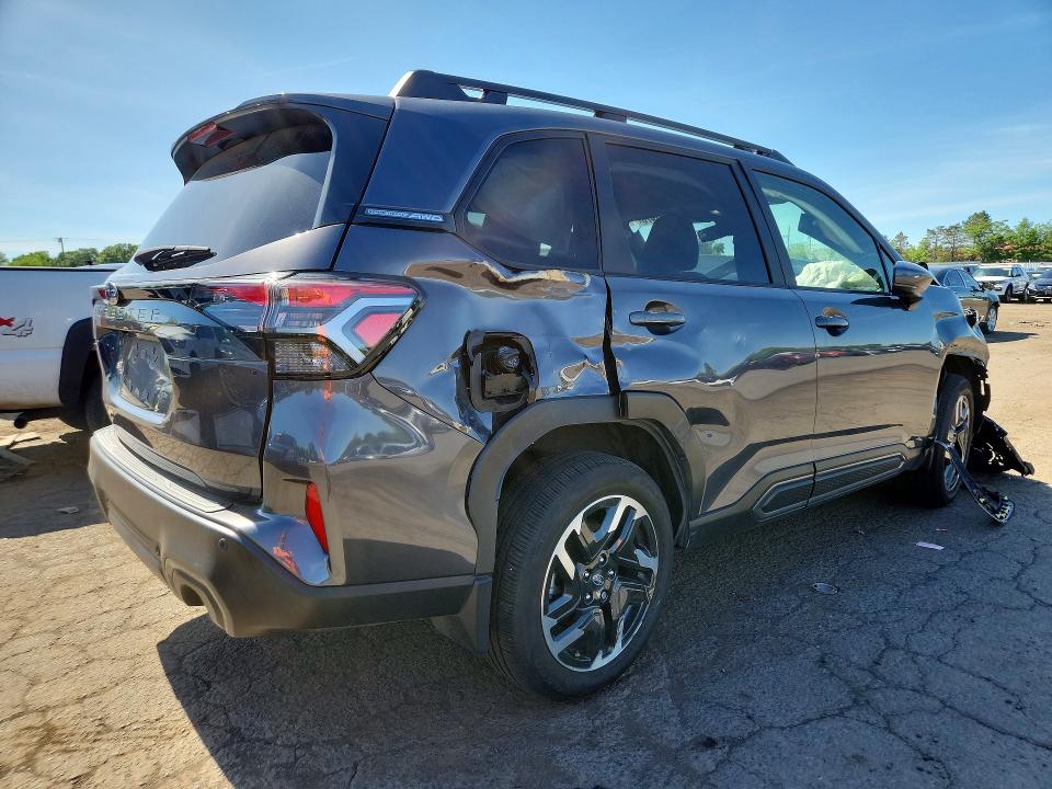 2025 Subaru Forester VIN JF2SLDRC4SH472471 COPART salvage auction — FRONT END, Ct - Cert Of Title-Salvage, sold $7,400 on 2026-07-24 (photo 3)