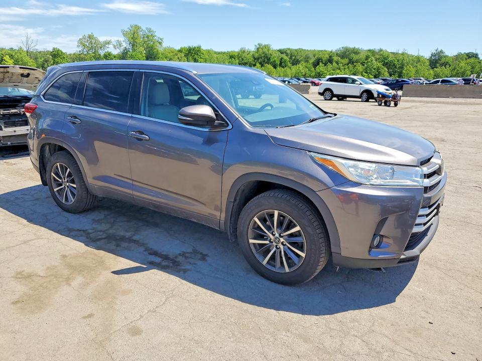 2018 Toyota VIN 5TDJZRFHXJS535525 COPART salvage auction — MINOR DENT/SCRATCHES, Ny - Mv-907A Salvage Certificate, sold $5,500 on 2026-07-09 (photo 4)
