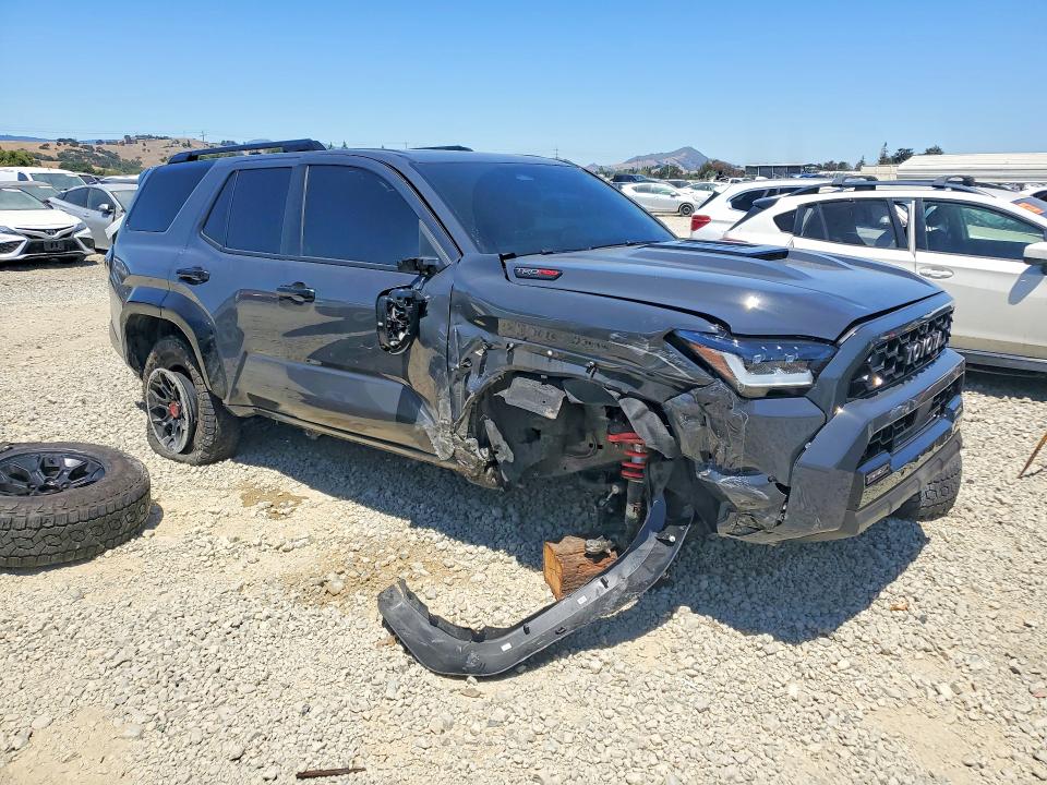 2025 Toyota 4runner VIN JTEVB5BRXS5011369 COPART salvage auction — UNDERCARRIAGE, Ca - Salvage Certificate, sold $29,750 on 2026-07-14 (photo 4)