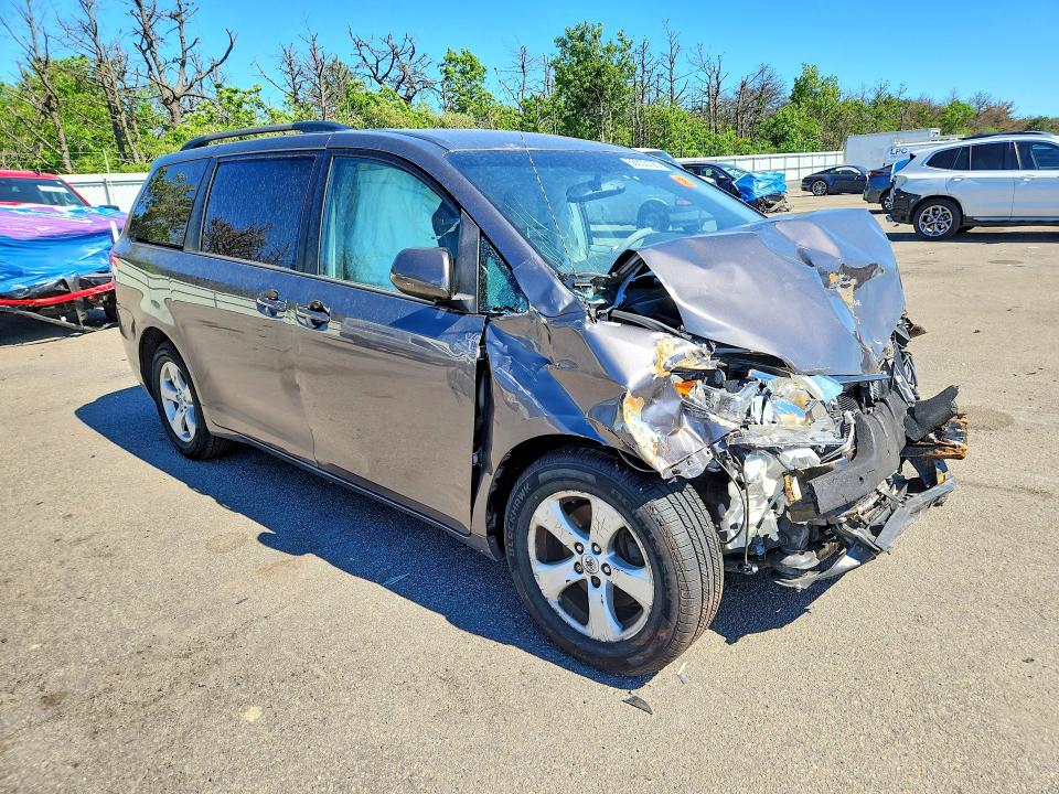 2014 Toyota Sienna VIN 5TDKK3DC6ES434193 COPART salvage auction — FRONT END, Ny - Mv-907A Salvage Certificate, sold $800 on 2026-07-08 (photo 4)
