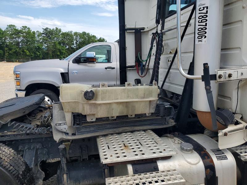 2017 Volvo VIN 4V4N39TG9HN988022 COPART salvage auction — MECHANICAL, In - Certificate Of Title, sold $5,000 on 2026-08-25 (photo 6)