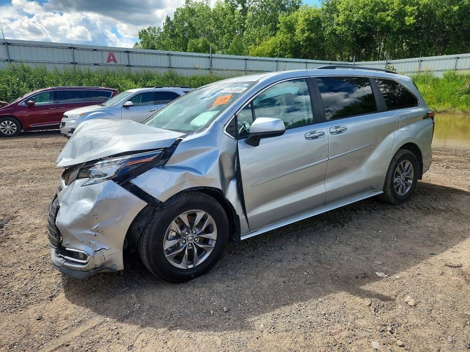 2023 Toyota Sienna VIN 5TDYSKFCXPS106697 — COPART salvage auction photo