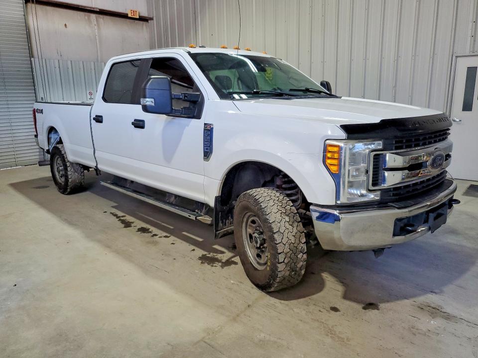 2017 Ford F-250 super duty VIN 1FT7W2B63HEC52236 COPART salvage auction — MECHANICAL, WV - CERTIFICATE OF TITLE, sold $2,800 on 2026-07-09 (photo 4)