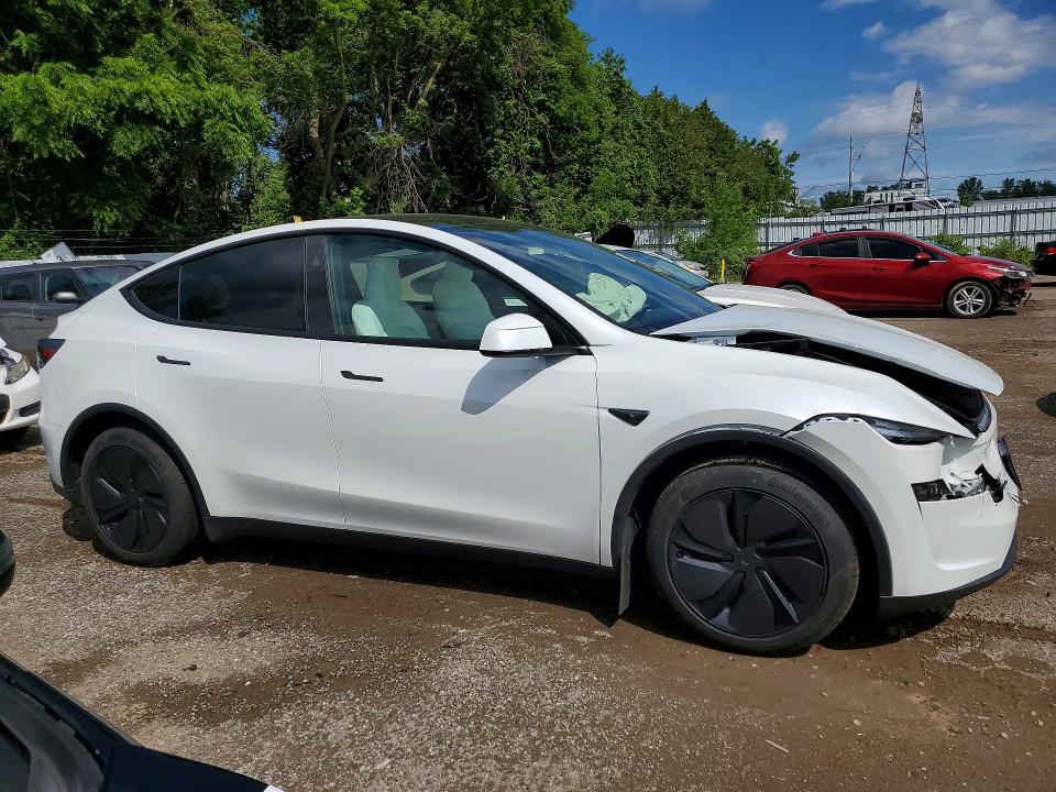 2026 Tesla Model y VIN XP7YGDEE2TB837086 COPART salvage auction — FRONT END, ON - PERMIT SALVAGE, sold $31,500 on 2026-08-18 (photo 4)