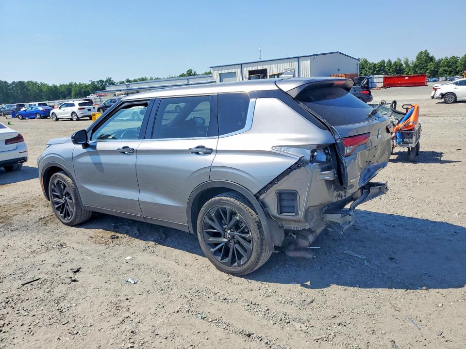2024 Mitsubishi VIN JA4J4VA80RZ004532 COPART salvage auction — REAR END, NC - SALVAGE CERTIFICATE OF TITLE, sold $8,800 on 2026-07-27 (photo 2)