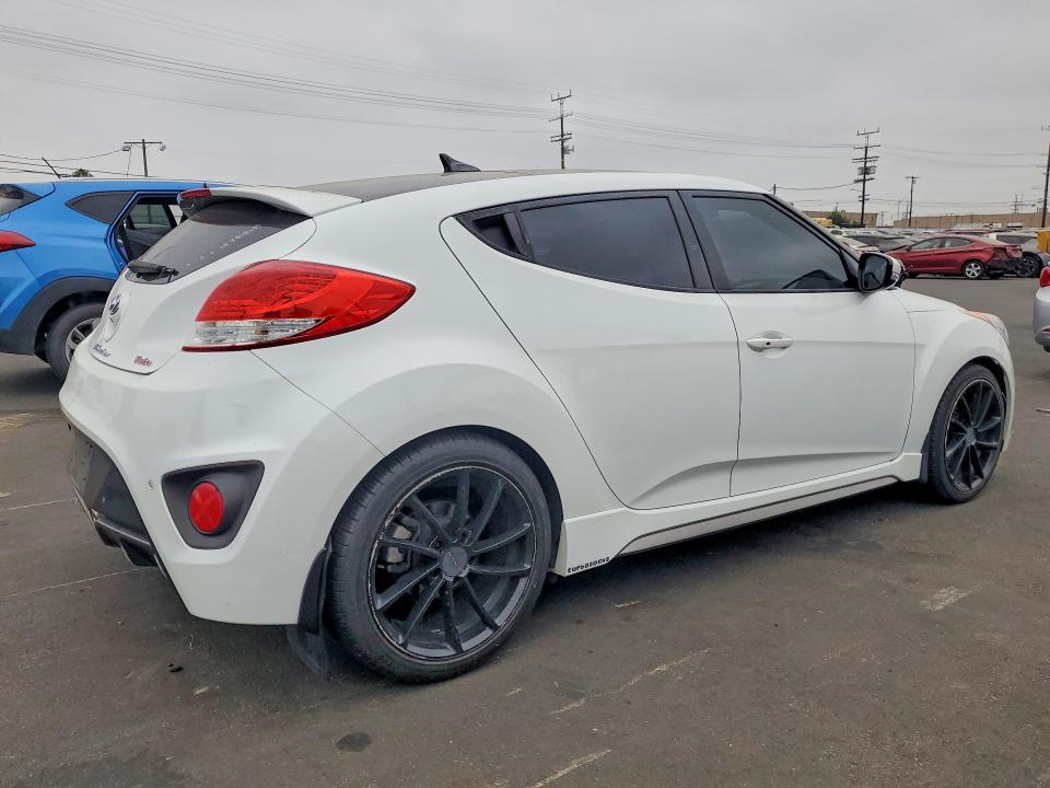 2016 Hyundai Veloster VIN KMHTC6AE0GU282172 COPART salvage auction — MINOR DENT/SCRATCHES, Ca - Dis/Dlr/Exp Only Clean Title (P), sold $1,300 on 2026-07-15 (photo 3)