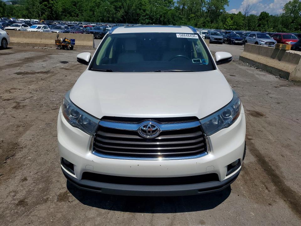 2015 Toyota Highlander VIN 5TDJKRFHXFS079344 COPART salvage auction — MINOR DENT/SCRATCHES, Wv - Certificate Of Title (P), sold $9,700 on 2026-07-09 (photo 5)