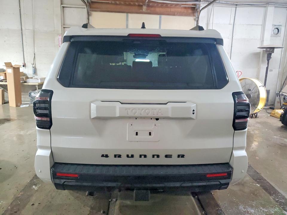 2025 Toyota 4runner VIN JTEVA5BR9S5001418 COPART salvage auction — SIDE, Tn - Salvage Certificate, sold $21,700 on 2026-07-28 (photo 6)
