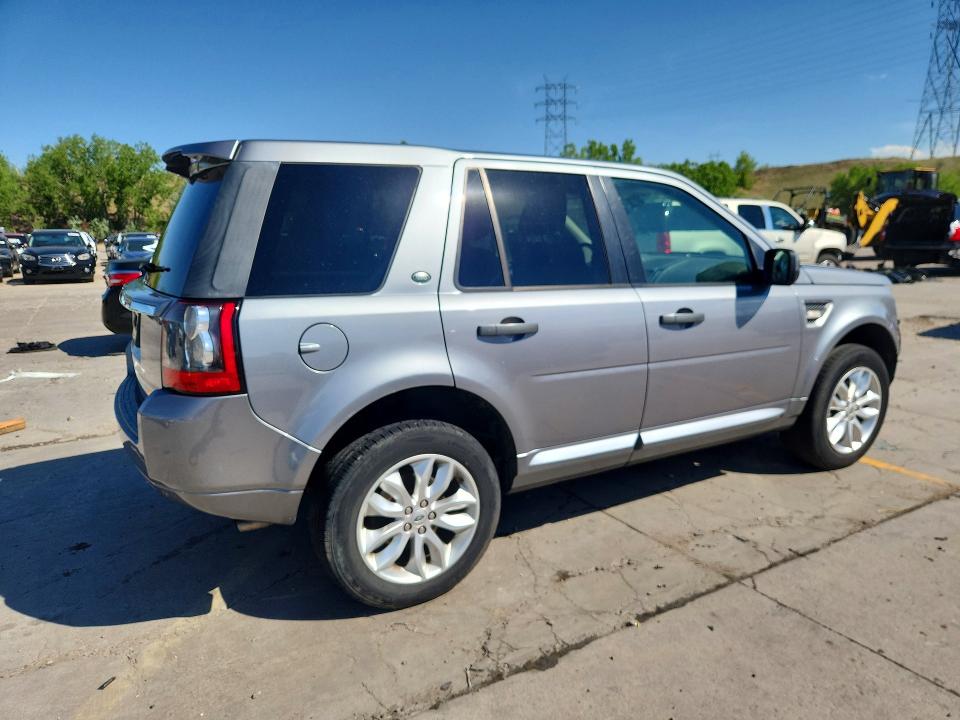 2011 Land rover Lr2 VIN SALFT2BN6BH265735 COPART salvage auction — FRONT END, Co - Public - Salvage Title, sold $850 on 2026-07-27 (photo 3)