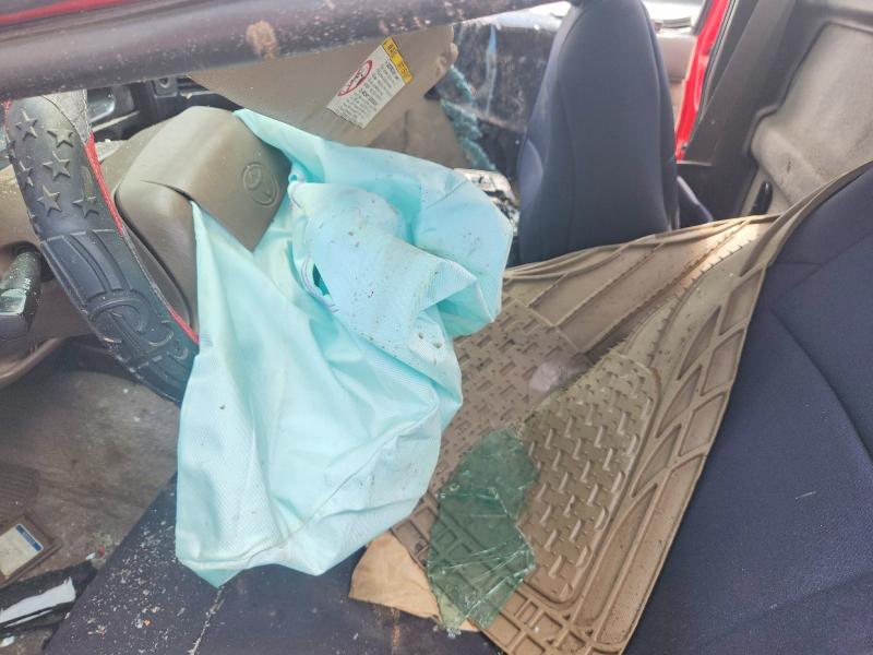 2000 Toyota Tacoma VIN 4TAPM62N3YZ671048 COPART salvage auction — ALL OVER, Tn - Salvage Certificate, sold $750 on 2026-07-09 (photo 7)