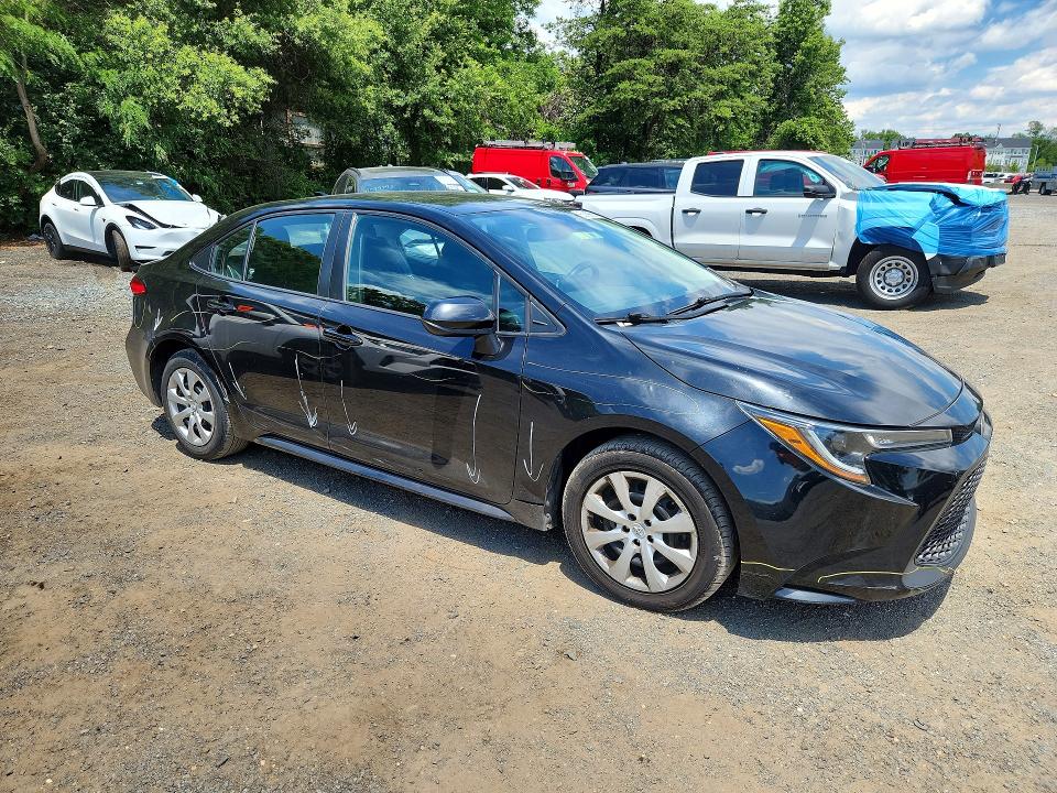 2021 Toyota Corolla VIN 5YFEPMAE9MP217092 COPART salvage auction — SIDE, VA - CERT OF TITLE - SALVAGE, sold $3,950 on 2026-07-22 (photo 4)