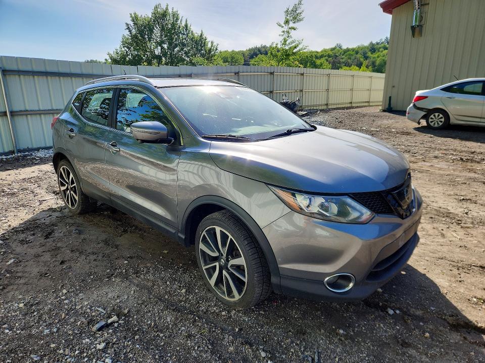 2017 Nissan Rogue VIN JN1BJ1CR4HW121647 COPART salvage auction — FRONT END, Vt - Cert Of Title-Salvage Vehicle, sold $1,000 on 2026-07-06 (photo 4)